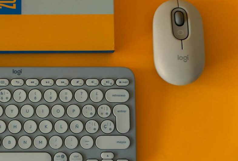 Best Wireless Keyboard Mouse Combo for Developers (2025): 3 Logitech Options That Actually Work