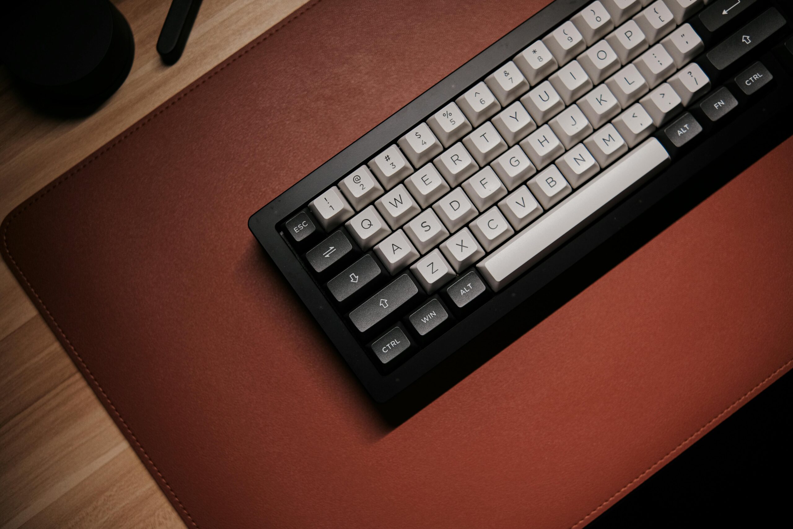 Mechanical keyboard connectivity